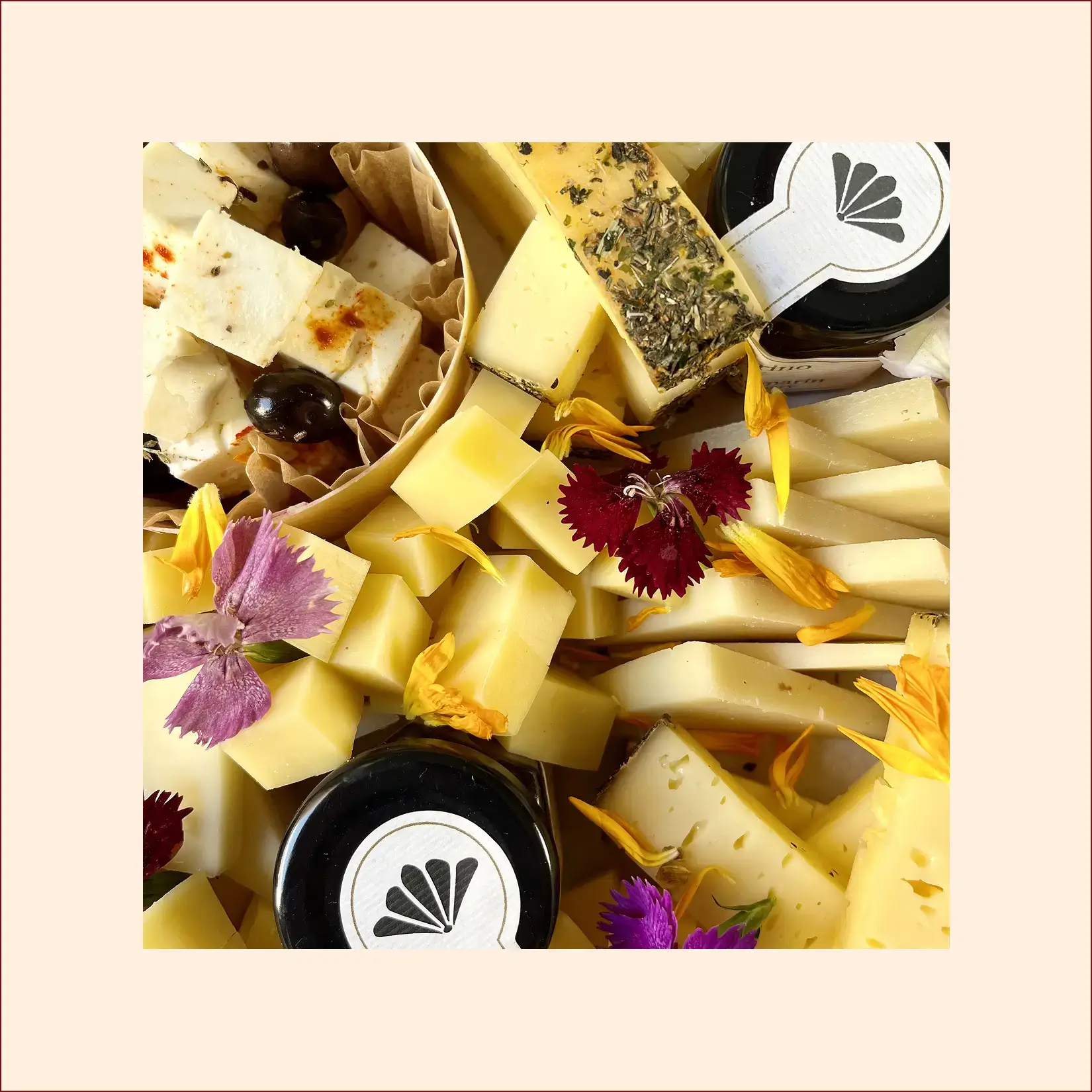 Plateau apéritif de fromages pour entreprises parisiennes. Traiteur pour entreprise parisienne